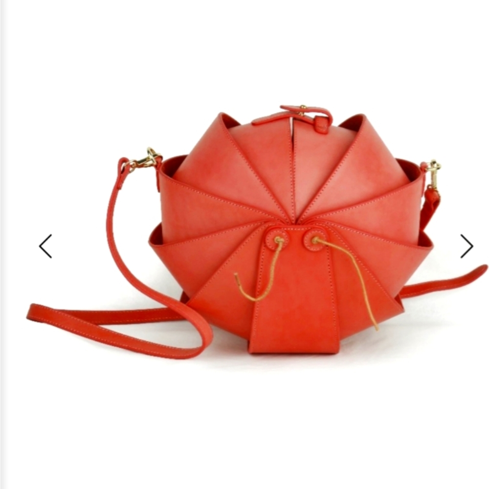 Aumi4 Unique Beetle, Round, Rich Red Leather Handbag/Crossbody. NWOT
